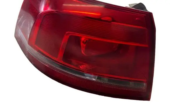 Volkswagen PASSAT B7 Rear/tail lights 3AF945095E 605001 E12990