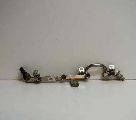 Volkswagen PASSAT B6 Fuel main line pipe 03C129041A 03C906081A