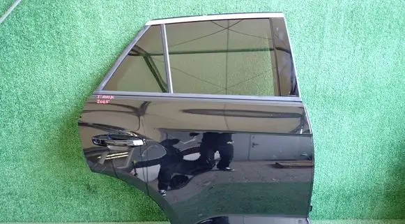 Volkswagen T-Roc Rear door 