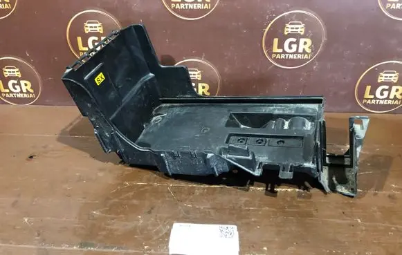 Battery box tray