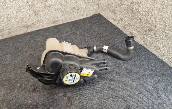 Land Rover Range Rover Evoque L551 Coolant expansion tank/reservoir K8D28K218