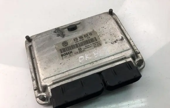 Volkswagen Polo IV 9N3 Engine control unit/module 038906019ND