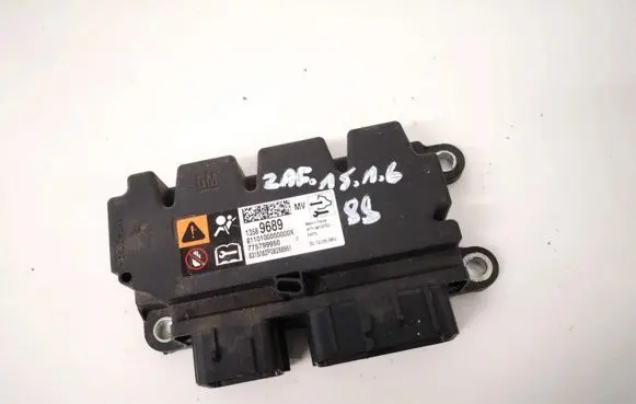 Opel Zafira C Airbag control unit/module 13589689 775799950