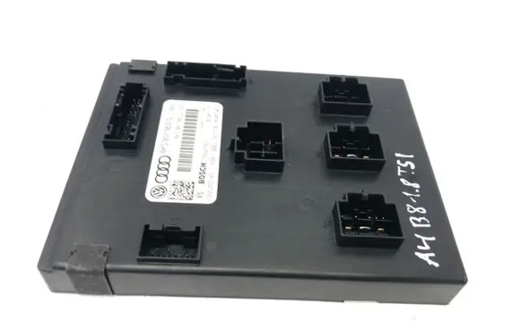 Audi A4 S4 B8 8K Comfort/convenience module 8K0907063D 05021001
