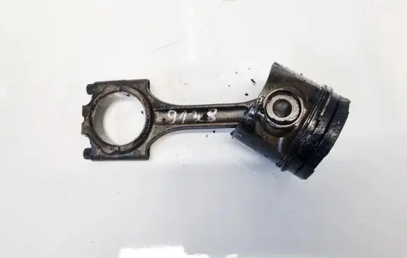Volvo S60 Piston with connecting rod