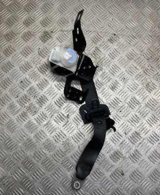 Subaru Legacy Rear seatbelt