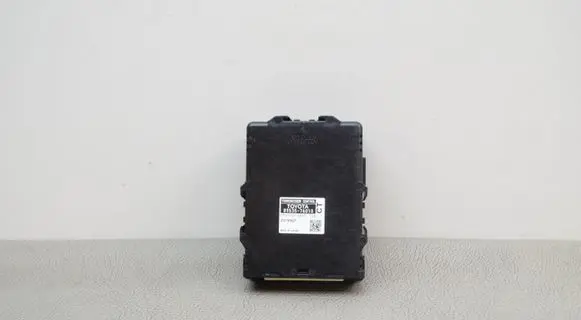 Toyota Prius (XW30) Gearbox control unit/module 8953576010
