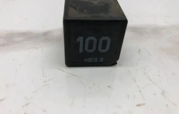 Audi A4 S4 B8 8K Other relay 7M0951253A 95VW10K705CA V23136J6X45