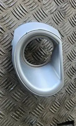 Subaru Outback Front fog light trim/grill