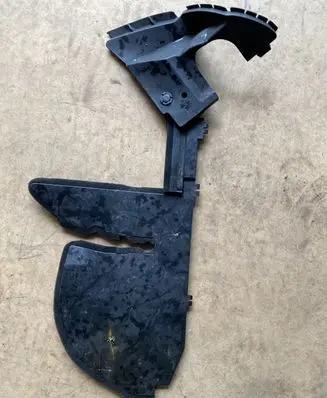 Infiniti QX70 S51 Intercooler air guide/duct channel