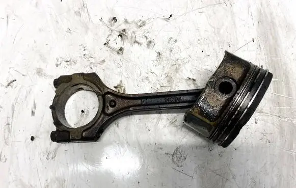Hyundai i30 Piston with connecting rod 10bb14