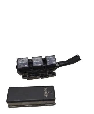 Subaru Outback (BS) Relay mounting block 25232AA090