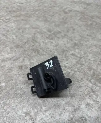 BMW i3 Fuel tank cap lock 7309680