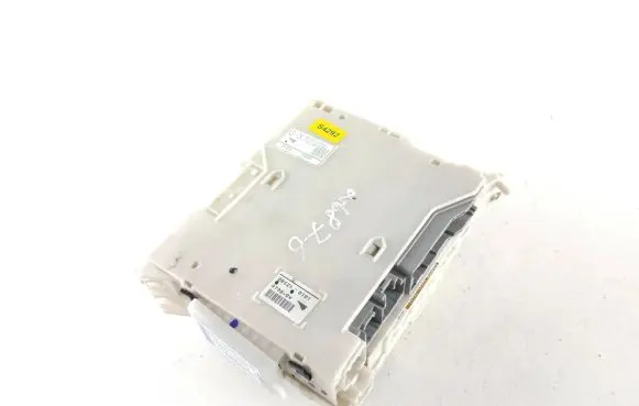 Lexus GS 300 350 430 450H Fuse module 8273030A84 S4292 0F230499