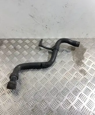 Audi A6 S6 C5 4B Engine coolant pipe/hose 4B0121101E