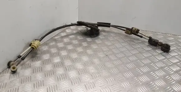 Gear shift cable linkage