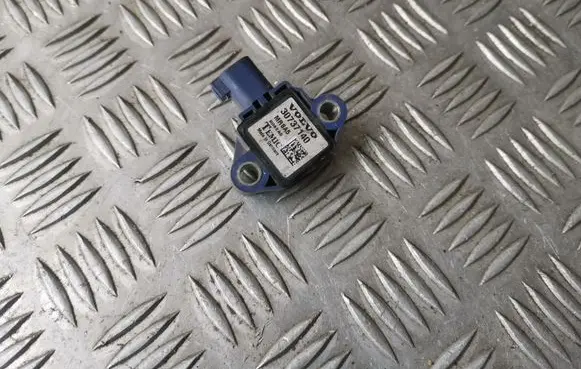 Volvo V50 Airbag deployment crash/impact sensor 30737140