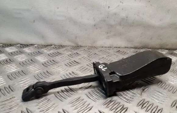 Skoda Superb B8 (3V) Rear door check strap stopper 3V0839267