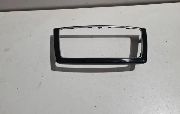 Mercedes-Benz GLE (W166 - C292) Radio/GPS head unit trim A1666802417
