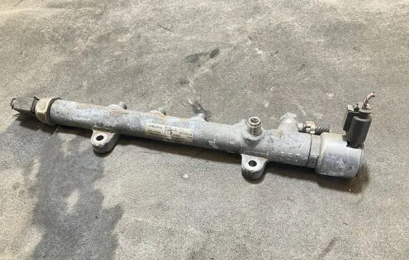 Mercedes-Benz Sprinter W906 Fuel main line pipe A6510700700 R9144Z240A