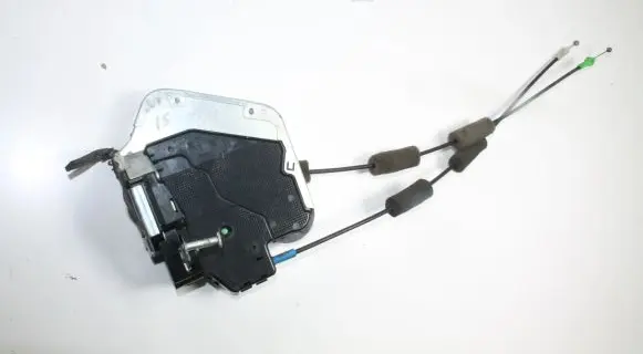 Lexus IS 220D-250-350 Rear door lock