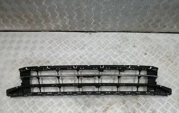 Volkswagen PASSAT B8 Front bumper lower grill 3G0853677A