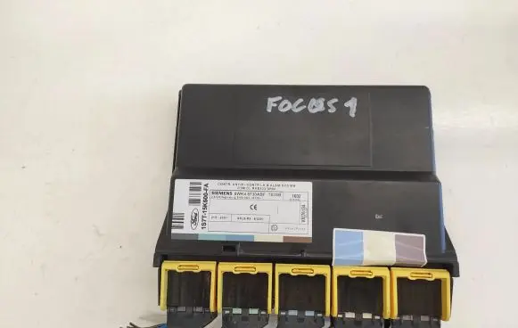 Ford Focus Comfort/convenience module 1S7T15K600FA