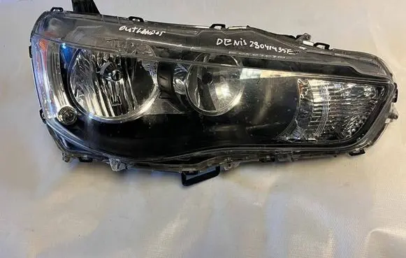 Mitsubishi Outlander Rear/tail lights 8301C408 R0093H