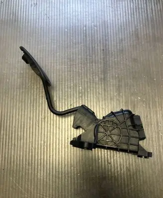 Lexus RX 300 Accelerator throttle pedal 7812048070 1988003040 03E0610522A3