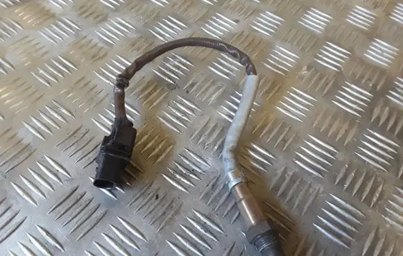 Mercedes-Benz E W211 Lambda probe sensor 0005420700 0258017475 0258017476
