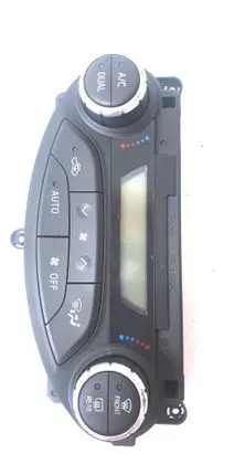 Toyota Yaris Air conditioner control unit module 559000D810