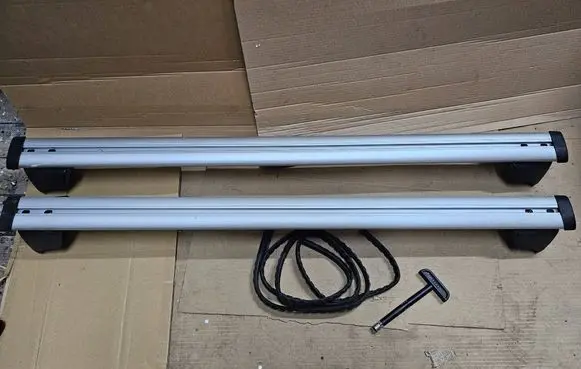 Roof trunk box