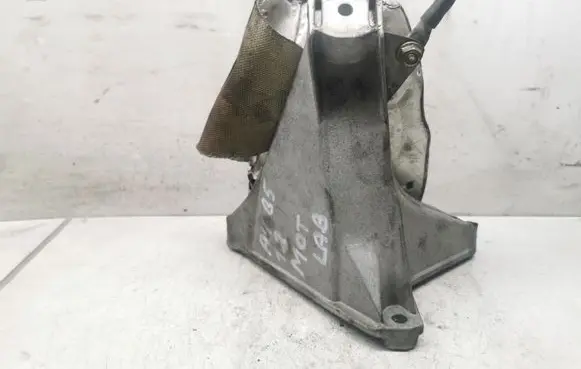 Audi A4 S4 B5 8D Engine mounting bracket 8D01993886