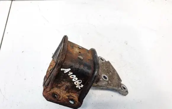 Peugeot 307 Engine mount bracket 9637541980