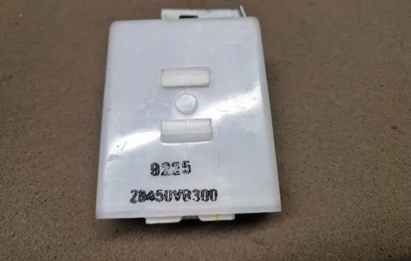 Nissan Patrol Y61 Other control units/modules 28450VB300