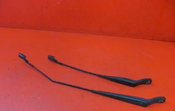 Peugeot 208 I Front wiper blade arm 9673291980 9673292080