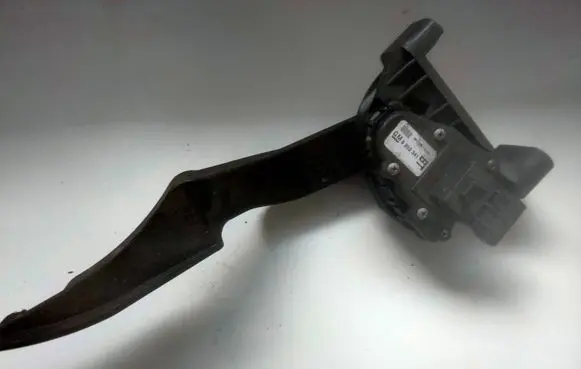 Opel Zafira B Accelerator throttle pedal 9202341 6PV00811400
