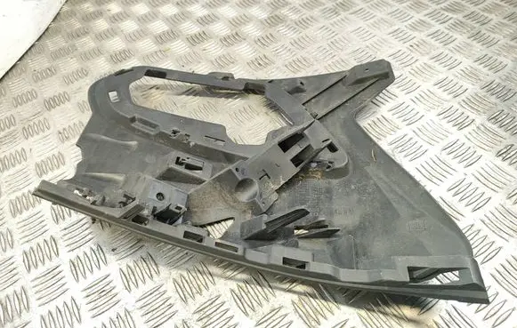 Front bumper mounting bracket