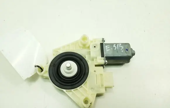 Mercedes-Benz GLC C253 Front door window regulator motor A2059060113