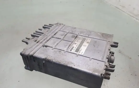 Renault Scenic I Engine control unit/module 7700109621 0281001809