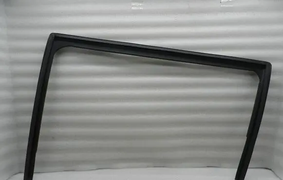 Chrysler Grand Voyager V Rubber seal sliding door (on door) 04894687AC K04894687AC 4894687AC