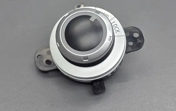 Peugeot 4007 Differential lock switch 8631