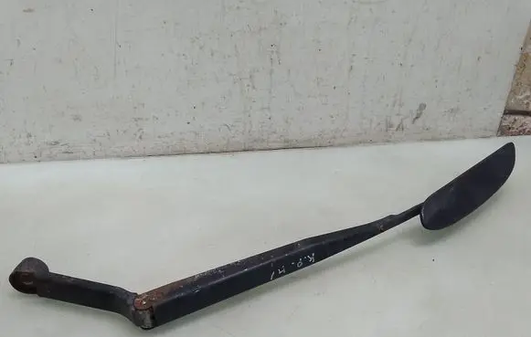 Hyundai H-1, Starex, Satellite Front wiper blade arm