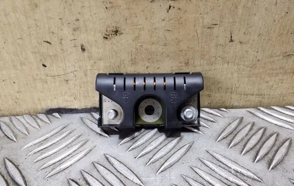Audi A6 C7 Aerial antenna filter 8T8035570
