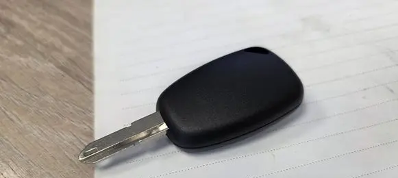 Opel Vivaro Ignition key/card 