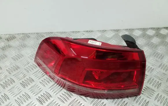 Volkswagen PASSAT B7 Rear/tail lights 3AF945095E