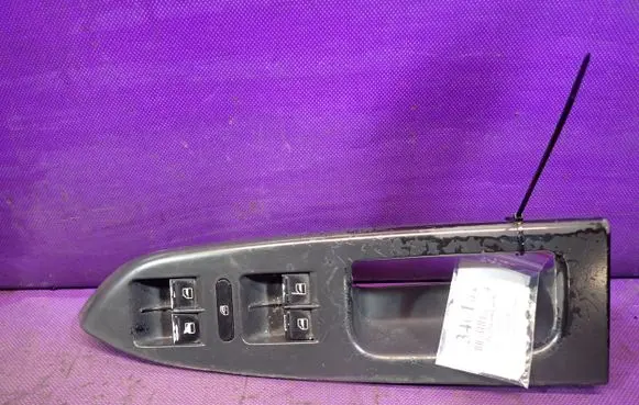 Volkswagen Touran I Quarter vent window switch 1K4959857
