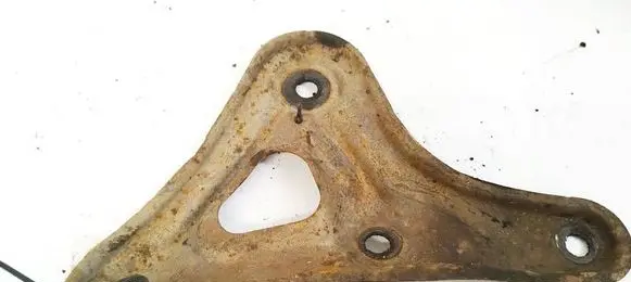 Toyota Avensis T250 Engine mounting bracket 