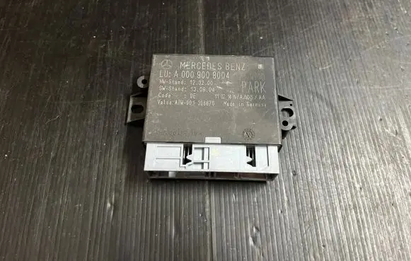Mercedes-Benz E W212 Parking PDC control unit/module A0009008004 TM00130667