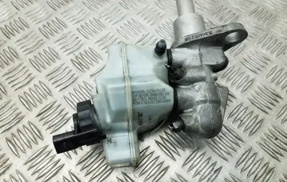 Volkswagen Tiguan Master brake cylinder 5N0945459A 5N2611301A